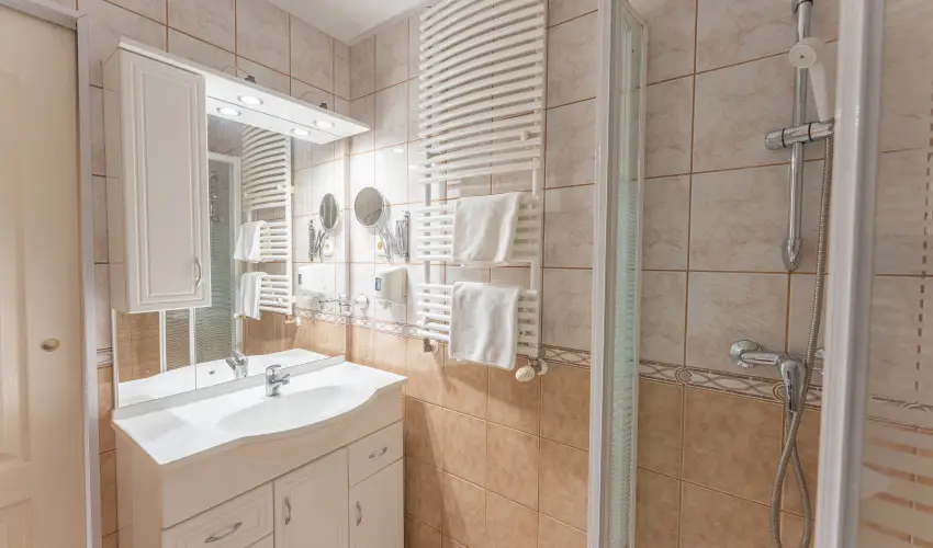 O�zis Hotel  Nagykanizsa - M�rcius 15. 