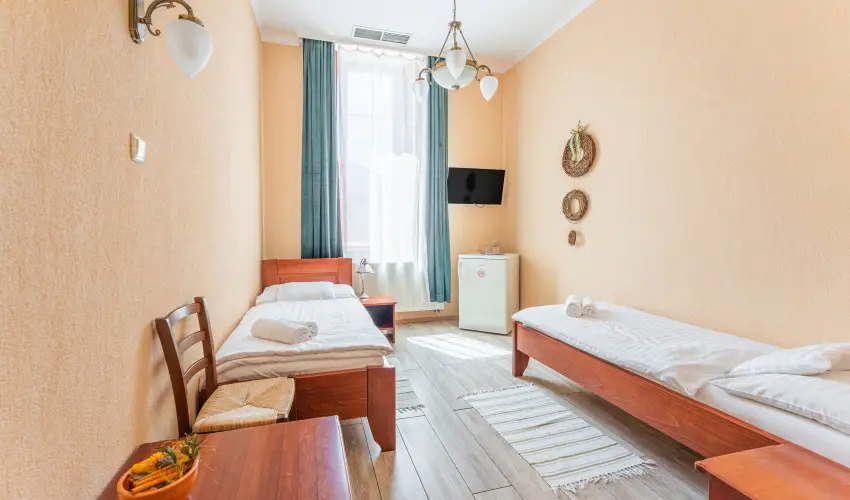 O�zis Hotel  Nagykanizsa - M�rcius 15. 