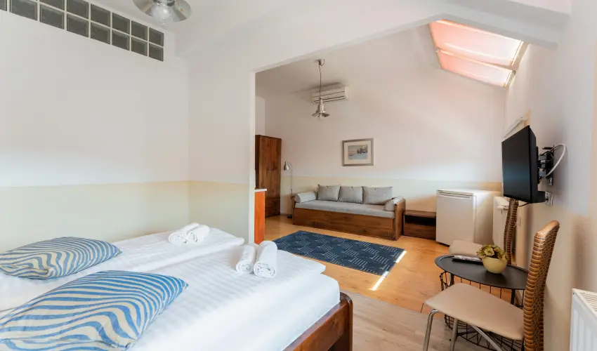 O�zis Hotel  Nagykanizsa - M�rcius 15. 