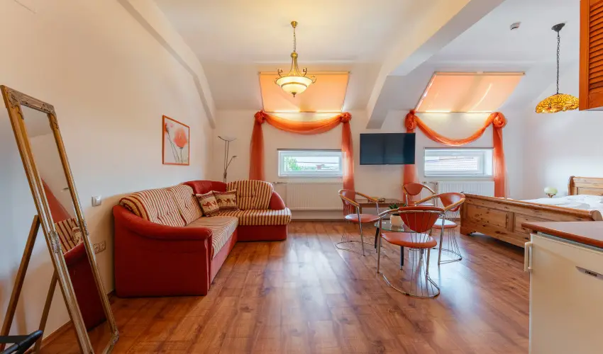 O�zis Hotel  Nagykanizsa - M�rcius 15. 