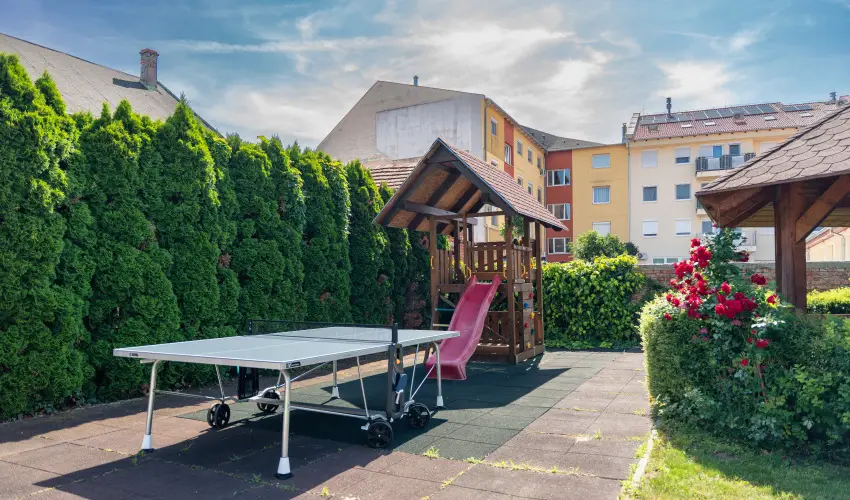 O�zis Hotel  Nagykanizsa - M�rcius 15. 