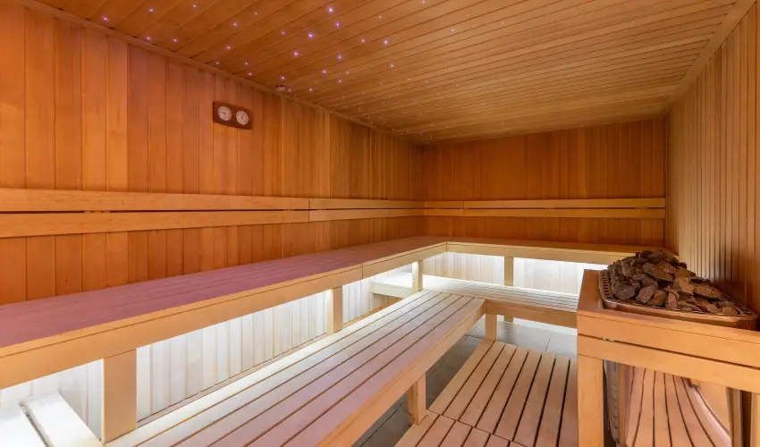 O�zis Hotel  Nagykanizsa - M�rcius 15. 