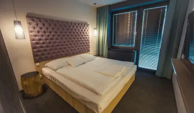 Onyx Luxury S�rv�r S�rv�r