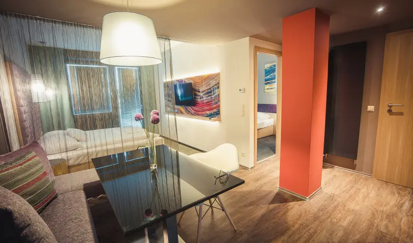 Onyx Luxury S�rv�r S�rv�r - M�rcius 15. - teljes el�refizet�ssel