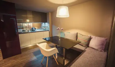 Onyx Luxury S�rv�r S�rv�r
