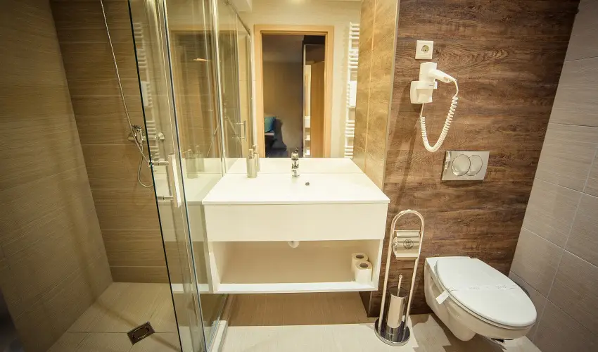 Onyx Luxury S�rv�r S�rv�r - M�rcius 15. - teljes el�refizet�ssel