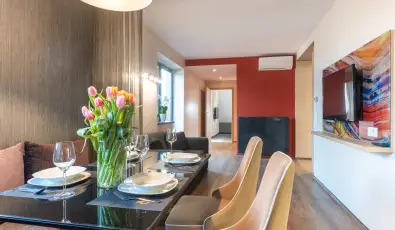 Onyx Luxury S�rv�r S�rv�r