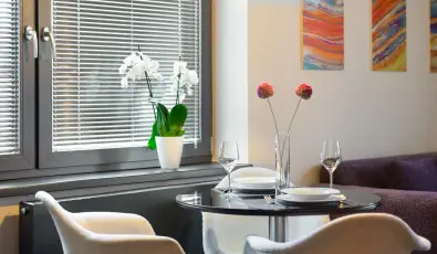 Onyx Luxury S�rv�r S�rv�r