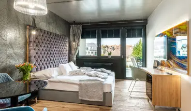 Onyx Luxury S�rv�r S�rv�r