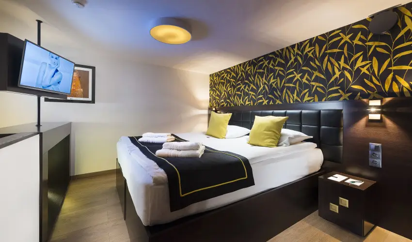 Opera Garden Hotel & Apartments Budapest - M�rcius 15. (min. 2 �j)