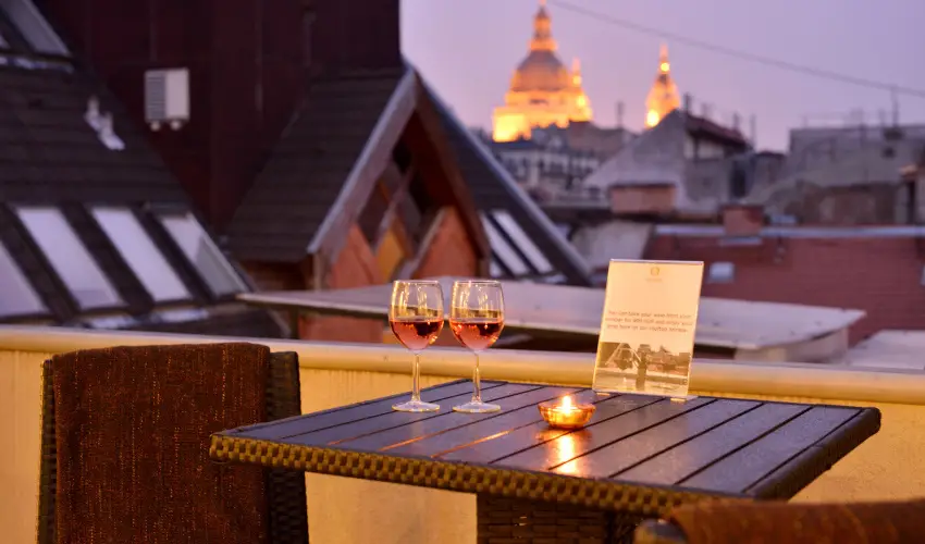 Opera Garden Hotel & Apartments Budapest - M�rcius 15. (min. 2 �j)