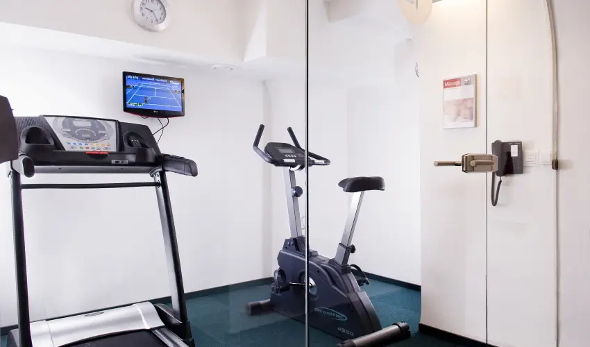 Opera Garden Hotel & Apartments Budapest - M�rcius 15. (min. 2 �j)