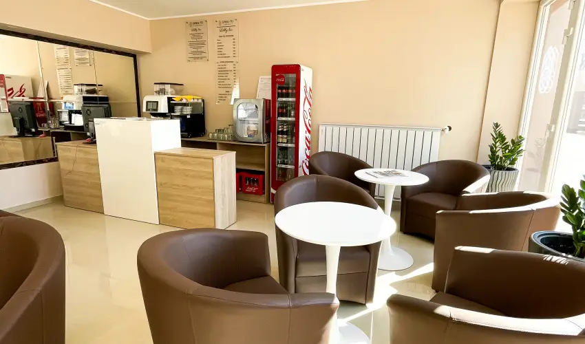 �reg-t� Hotel Tata - M�rcius 15. 