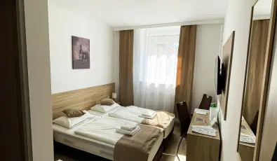 �reg-t� Hotel Tata