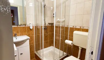 �reg-t� Hotel Tata