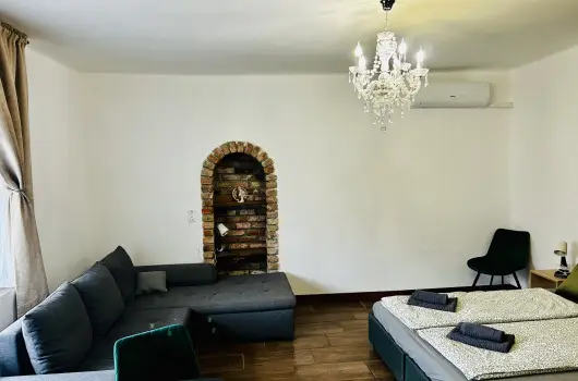 Pajkos P�ni �lm�nybirtok - M�rcius 15.
