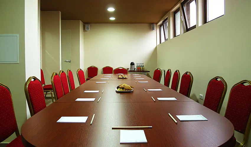 Palatinus Hotel Sopron - M�rcius 15.  (min. 3 �j)