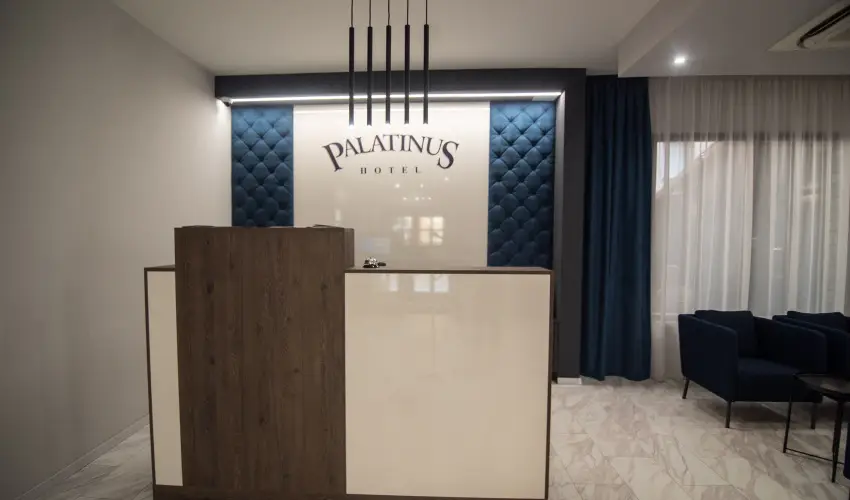 Palatinus Hotel Sopron - M�rcius 15.  (min. 3 �j)