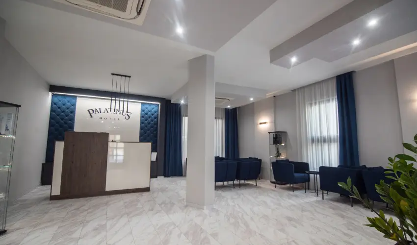 Palatinus Hotel Sopron - M�rcius 15.  (min. 3 �j)