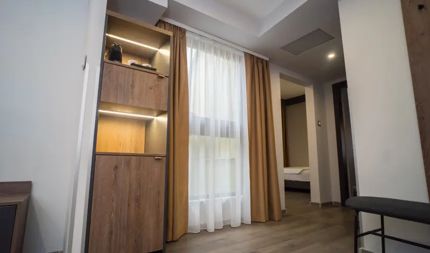 Palatinus Hotel Sopron - M�rcius 15.  (min. 3 �j)