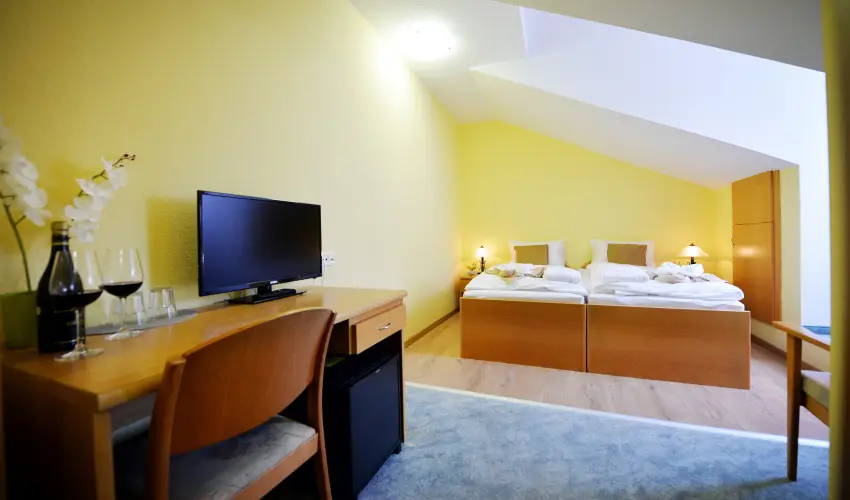 Panor�ma Hotel Noszvaj Noszvaj - M�rcius 15. 