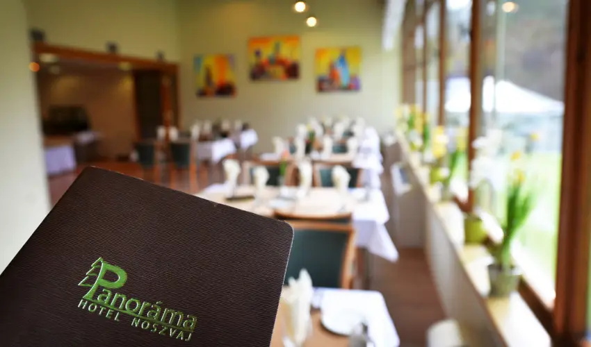 Panor�ma Hotel Noszvaj Noszvaj - M�rcius 15. 