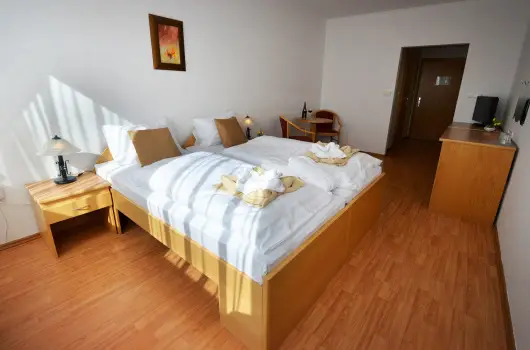 Panor�ma Hotel Noszvaj - M�rcius 15. 