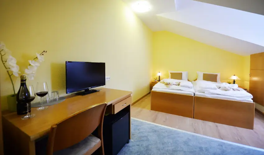 Panor�ma Hotel Noszvaj Noszvaj - M�rcius 15. 