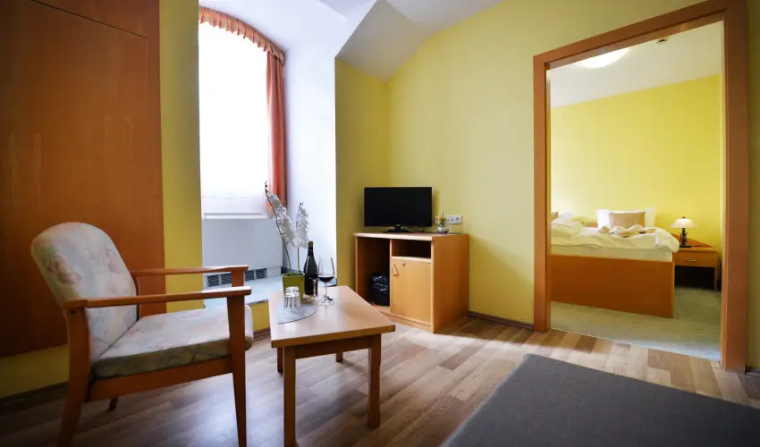 Panor�ma Hotel Noszvaj Noszvaj - M�rcius 15. 