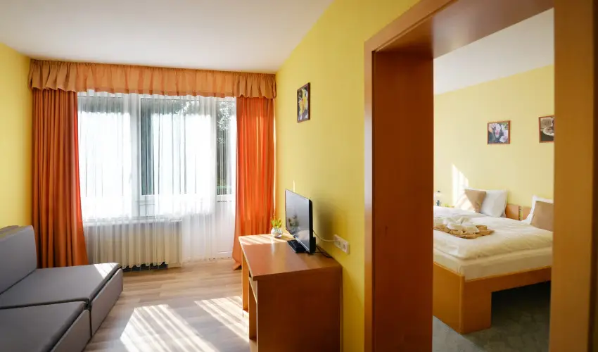 Panor�ma Hotel Noszvaj Noszvaj - M�rcius 15. 
