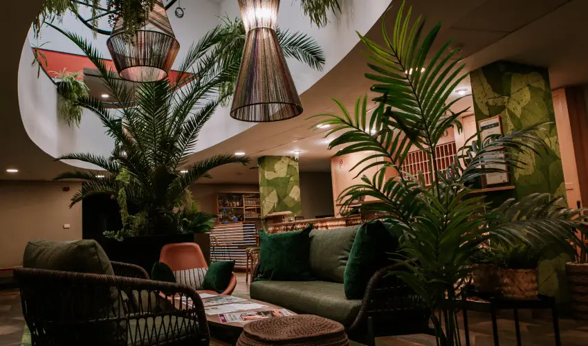 Park Hotel S�st� Ny�regyh�za - M�rcius 15. - teljes el�refizet�ssel