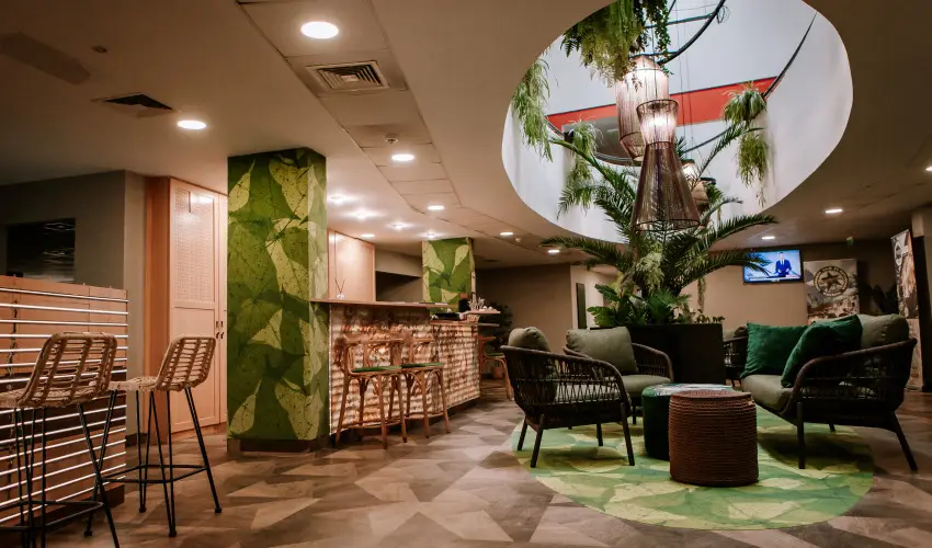 Park Hotel S�st� Ny�regyh�za - M�rcius 15. - teljes el�refizet�ssel