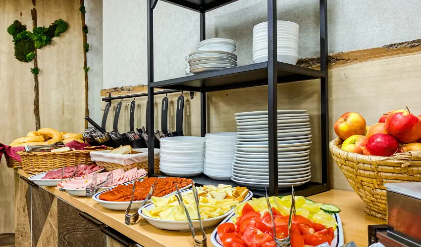 Park Hotel S�st� Ny�regyh�za - M�rcius 15. - teljes el�refizet�ssel