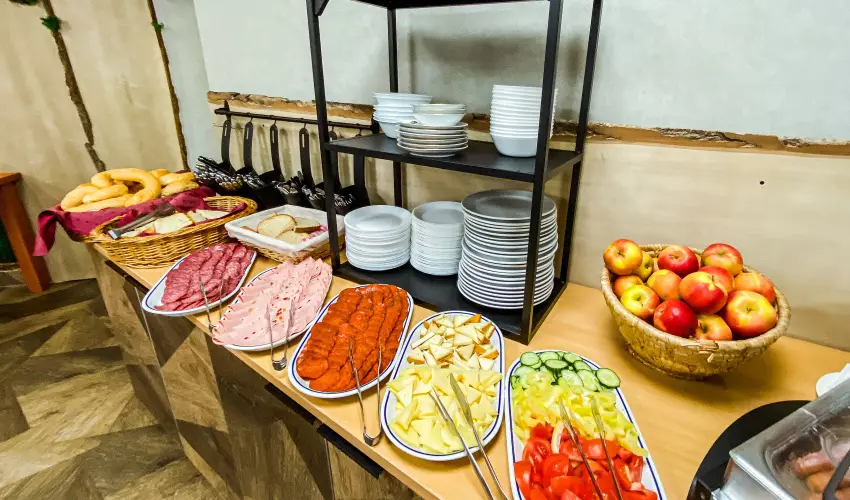 Park Hotel S�st� Ny�regyh�za - M�rcius 15. - teljes el�refizet�ssel