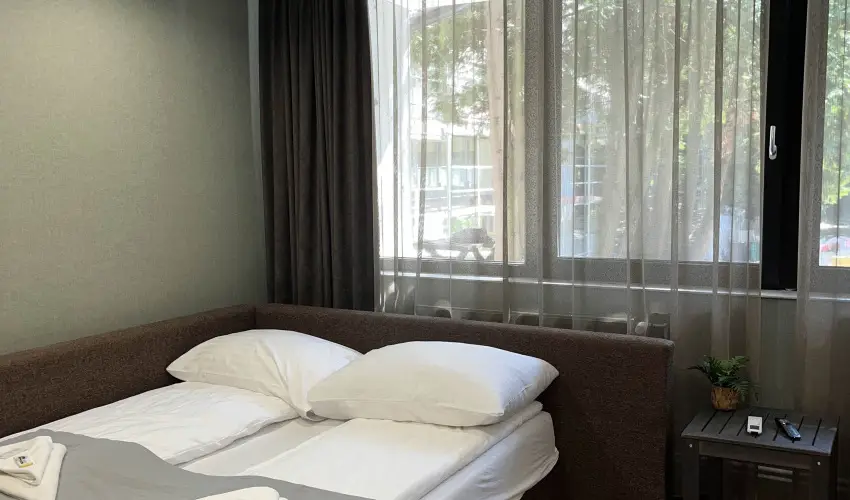 Park Hotel S�st� Ny�regyh�za - M�rcius 15. - teljes el�refizet�ssel