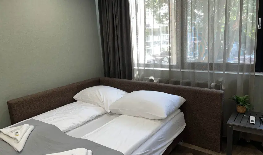 Park Hotel S�st� Ny�regyh�za - M�rcius 15. - teljes el�refizet�ssel