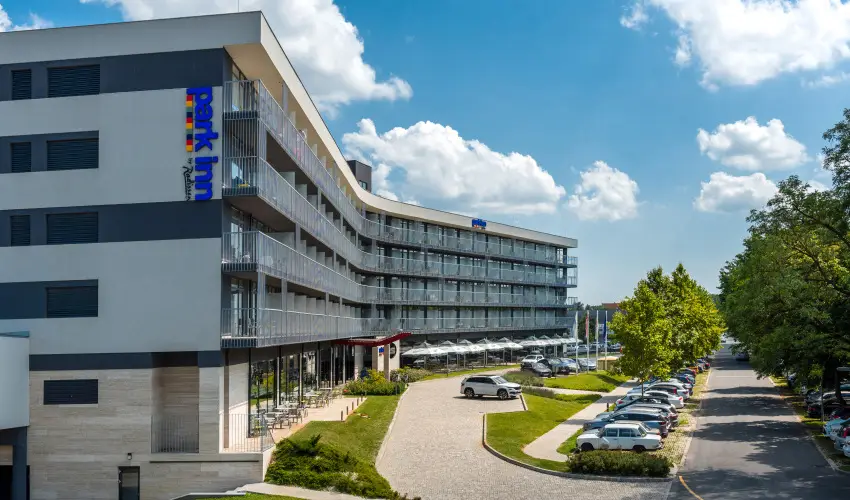 Park Inn by Radisson Zalakaros Resort & Spa Zalakaros - M�rcius 15. (min. 3 �j)
