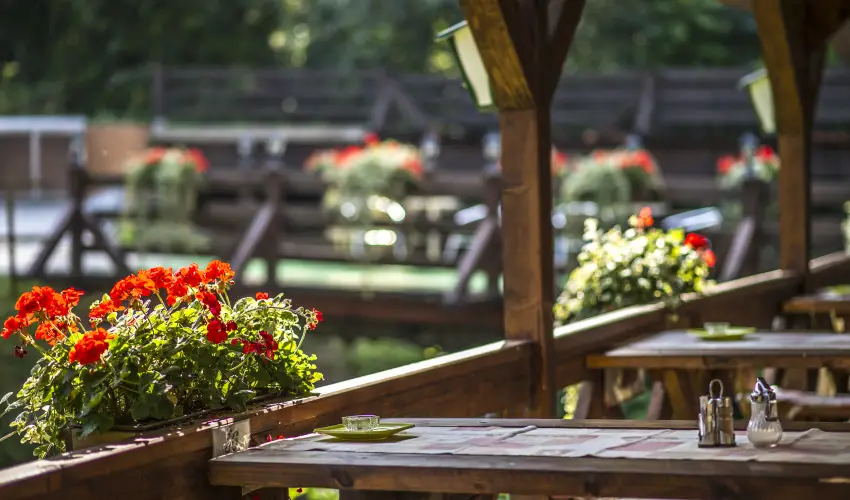 Patak Park Hotel Visegr�d - M�rcius 15. 