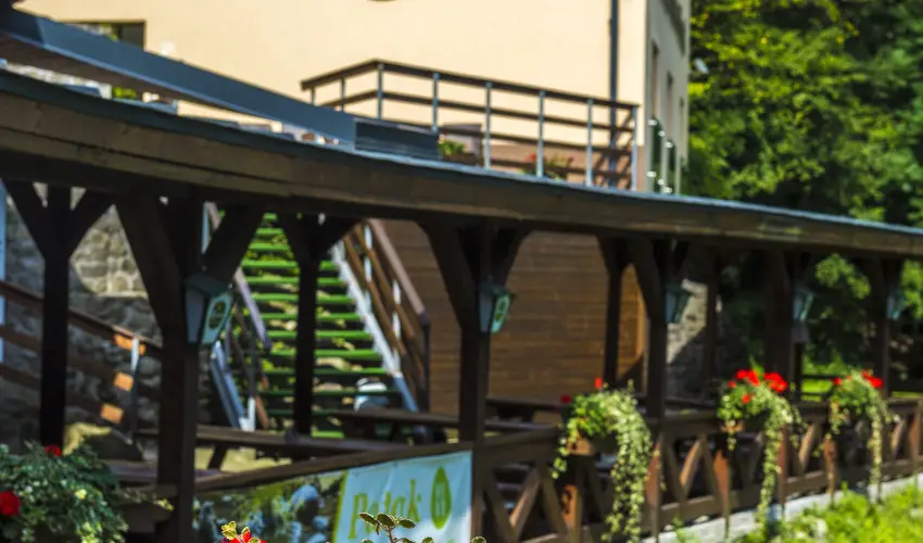 Patak Park Hotel Visegr�d - M�rcius 15. 