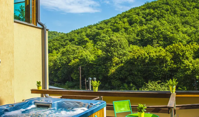 Patak Park Hotel Visegr�d - M�rcius 15. 