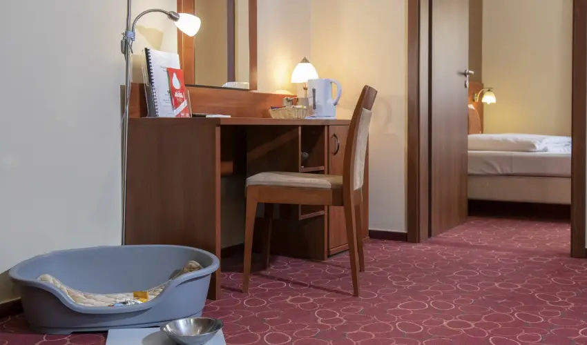 Patak Park Hotel Visegr�d - M�rcius 15. 