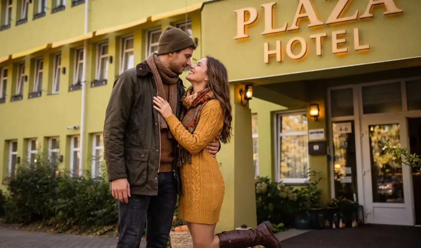 Pl�za Hotel Gyula Gyula - M�rcius 15. (min. 2 �j)