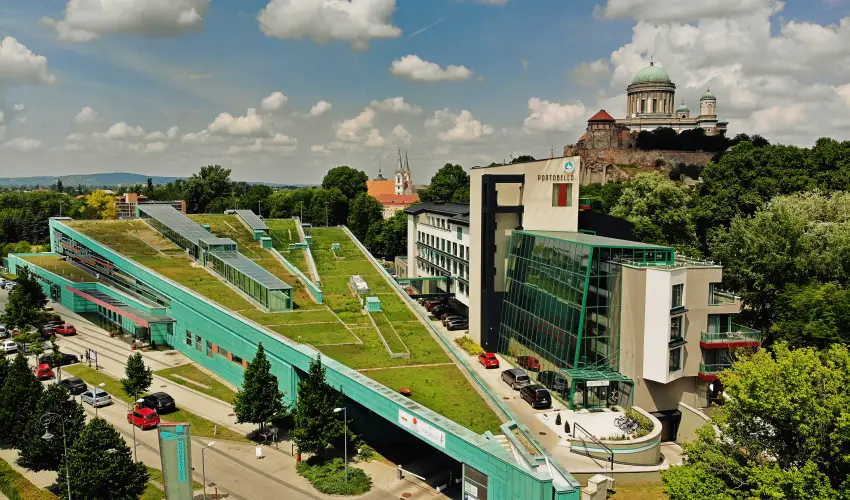 Portobello Wellness Hotel Esztergom Esztergom - M�rcius 15. 