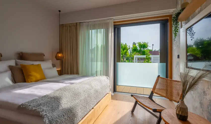 REED Luxury Hotel & Bistro Si�fok - M�rcius 15. (min. 2 �j)