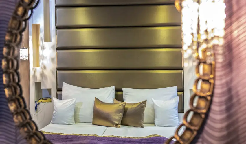 Residence Hotel Balaton Si�fok - M�rcius 15. 