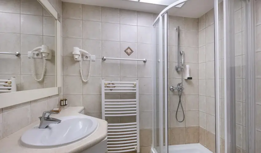 Residence Hotel Balaton Si�fok - M�rcius 15. 