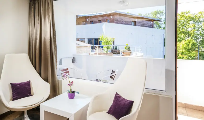 Residence Hotel Balaton Si�fok - M�rcius 15. 
