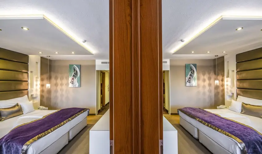 Residence Hotel Balaton Si�fok - M�rcius 15. 