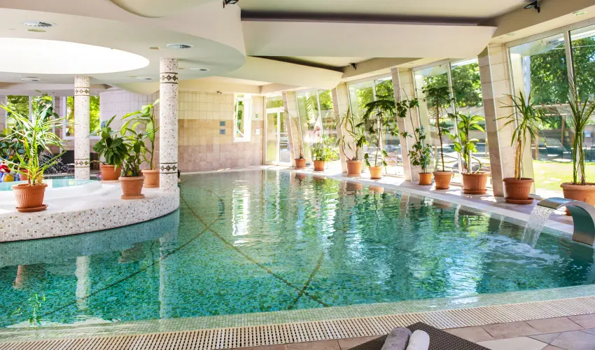 Residence Hotel Balaton Si�fok - M�rcius 15. 