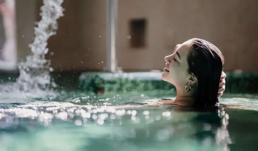 Residence Hotel Balaton Si�fok - M�rcius 15. 